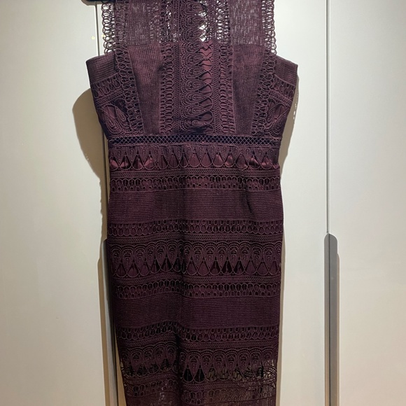 Bardot Lace Dress - Picture 3 of 9